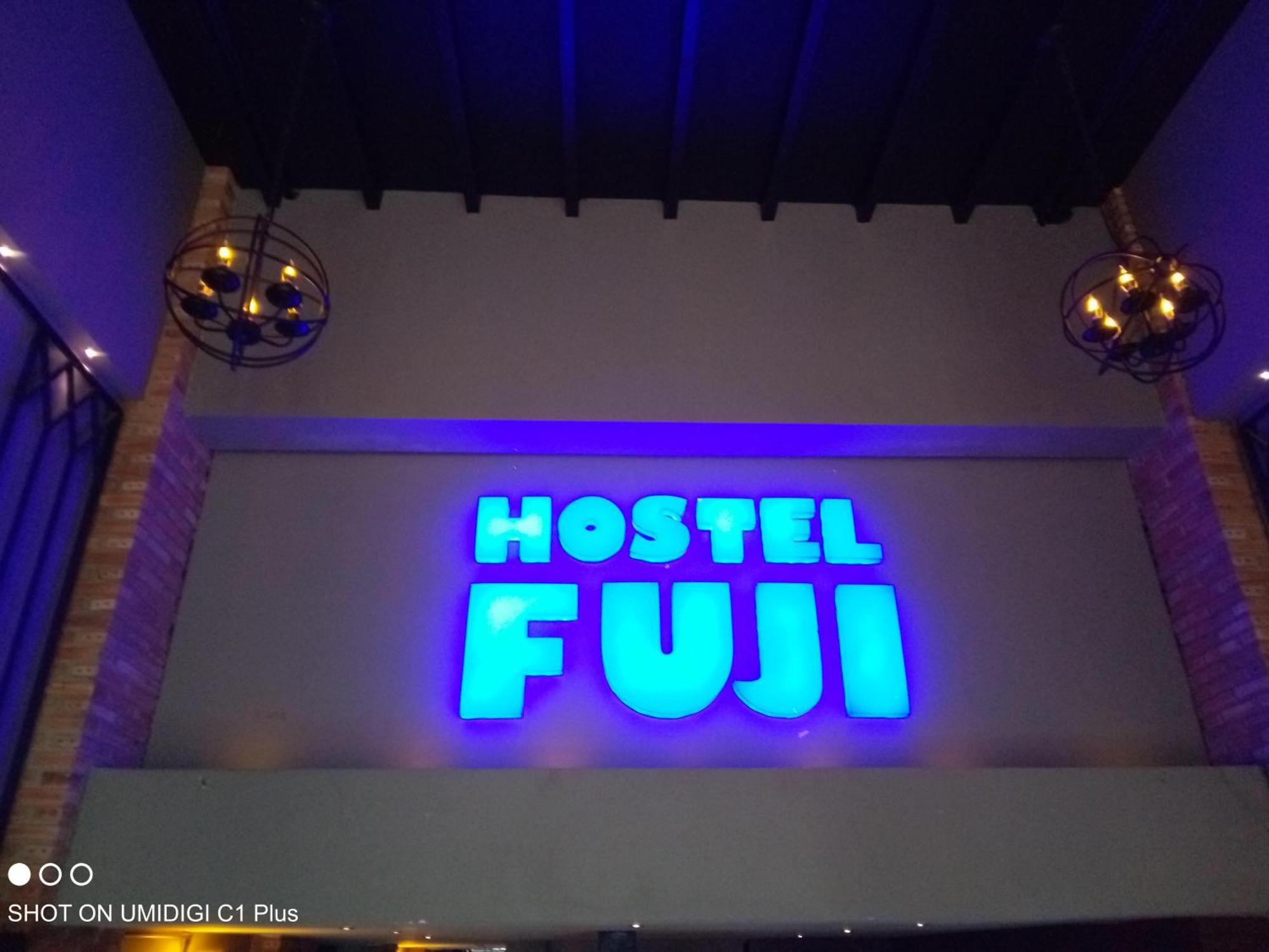 Hostel Fuji Phnom Penh Exterior photo