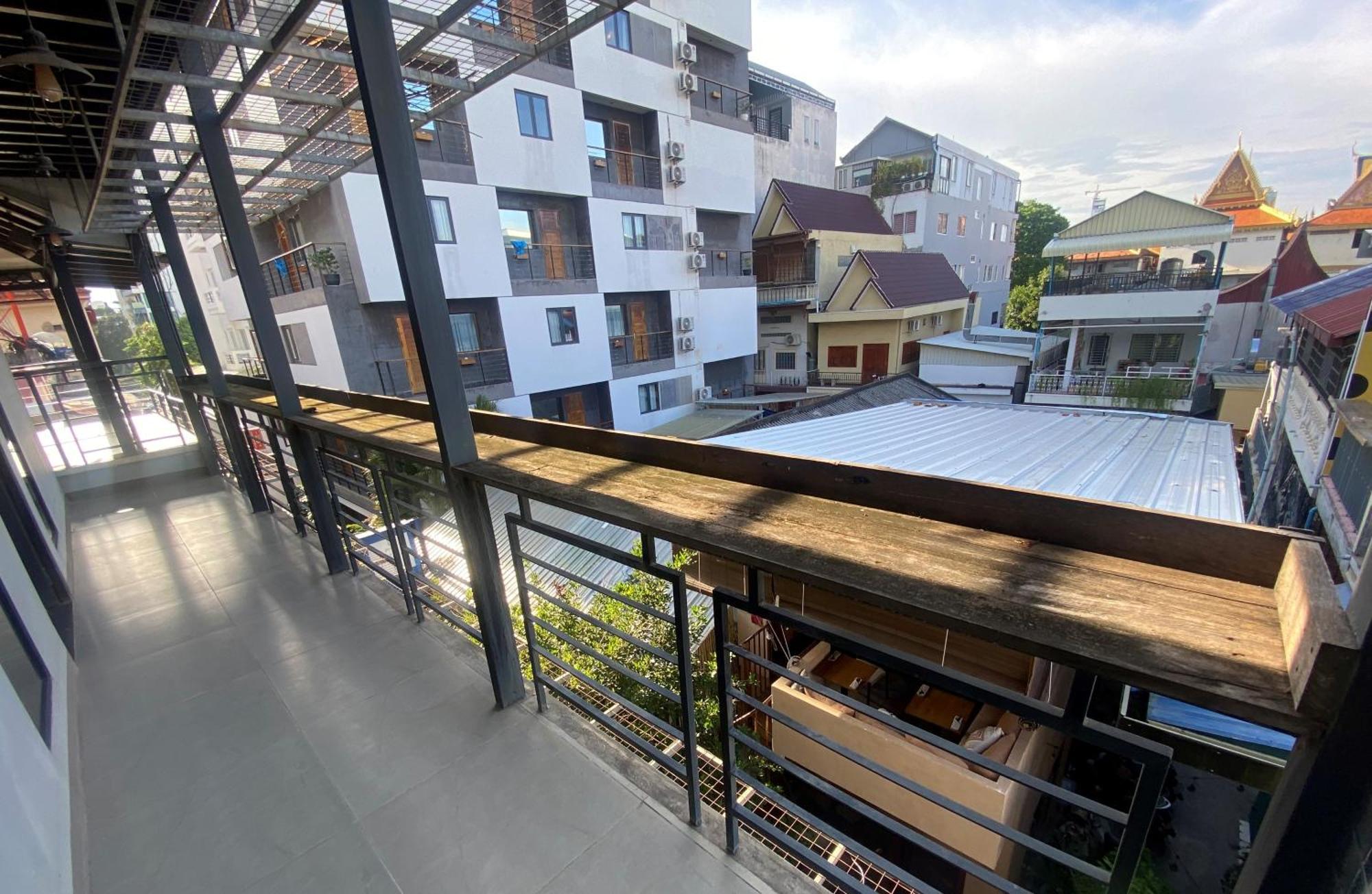Hostel Fuji Phnom Penh Exterior photo