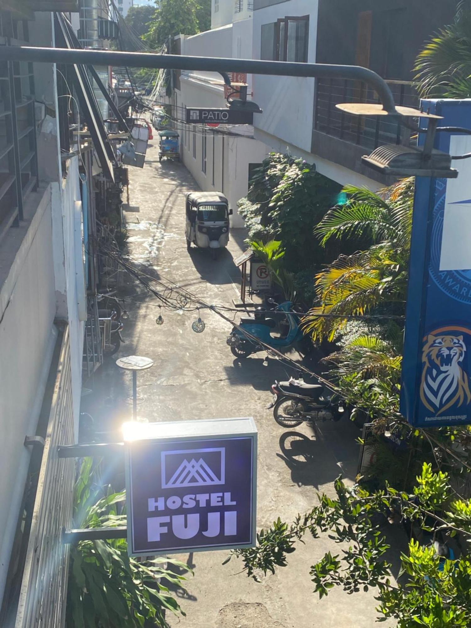 Hostel Fuji Phnom Penh Exterior photo