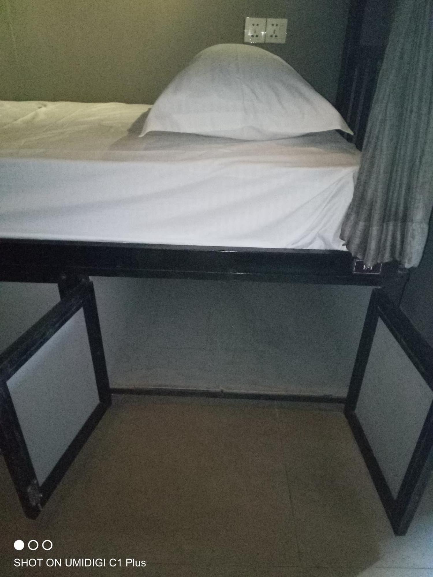 Hostel Fuji Phnom Penh Exterior photo